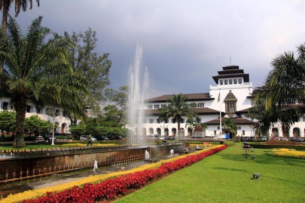 Andelir Hotel Bandung Zewnętrze zdjęcie