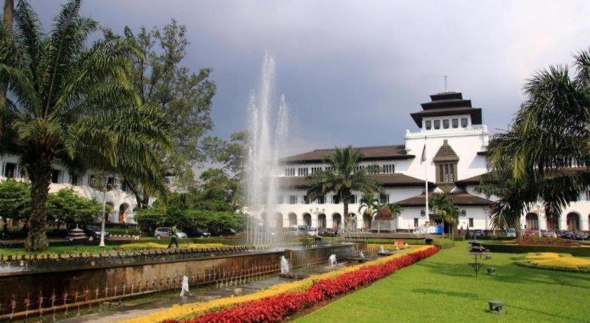 Andelir Hotel Bandung Zewnętrze zdjęcie